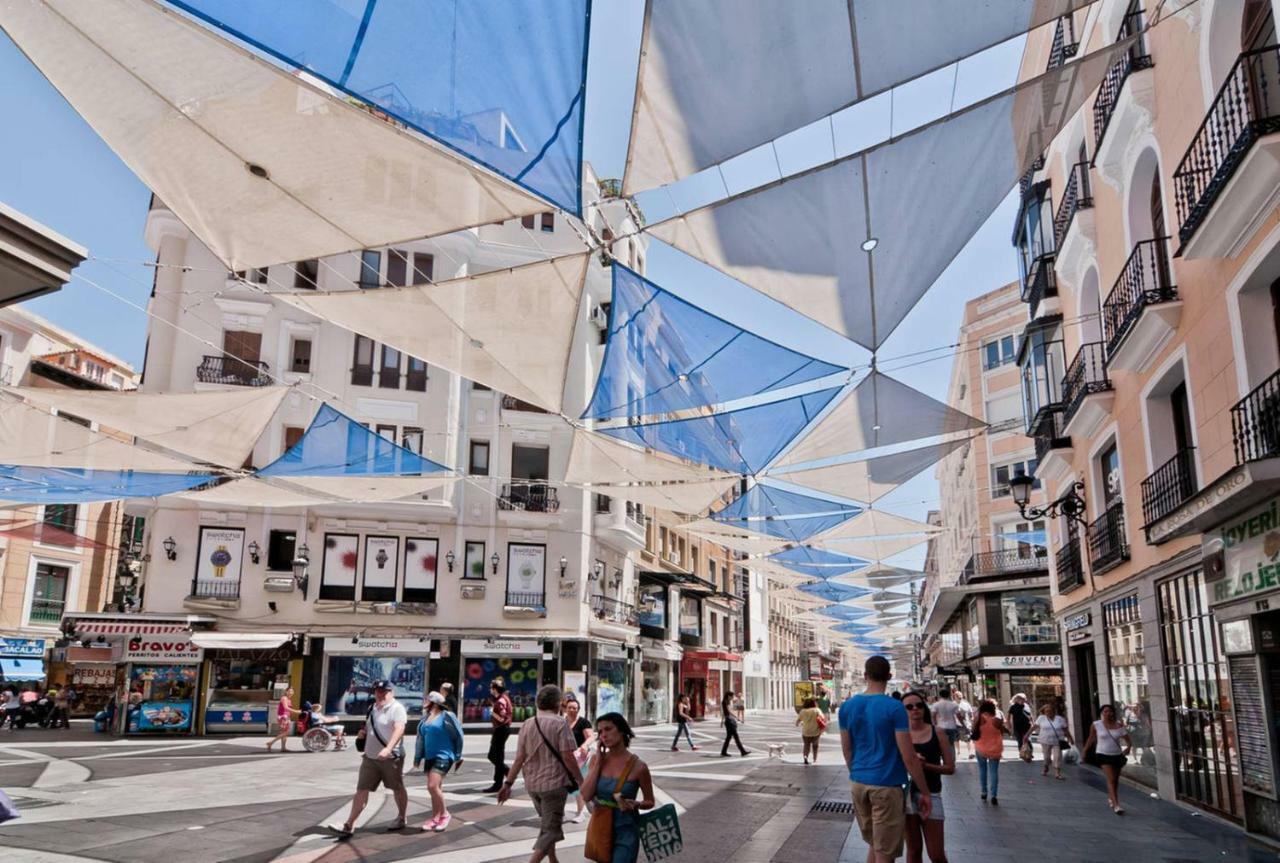 Atico En El Centro De Madrid - Calle Jardines エクステリア 写真