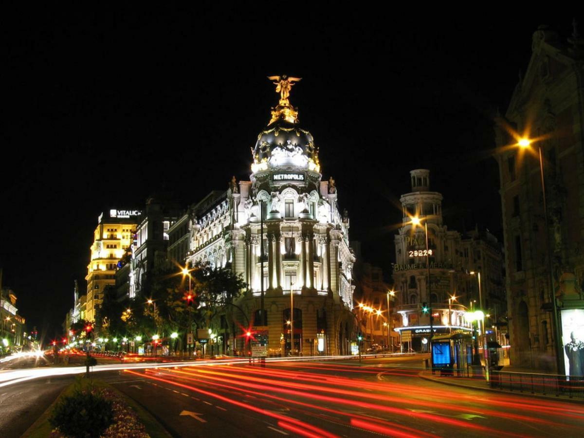 Atico En El Centro De Madrid - Calle Jardines エクステリア 写真